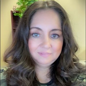 Meet your Posher, Yvonne